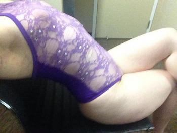 , 21  female escort, Windsor