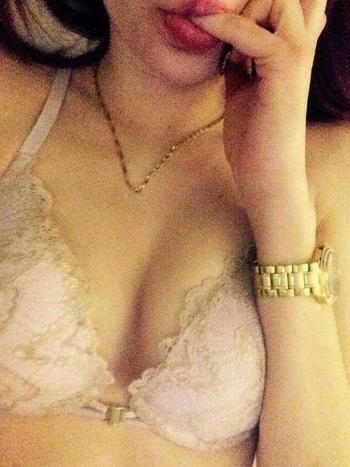 , 19  female escort, Windsor