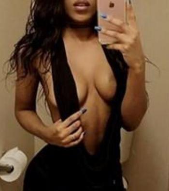 , 22 African American female escort, Windsor