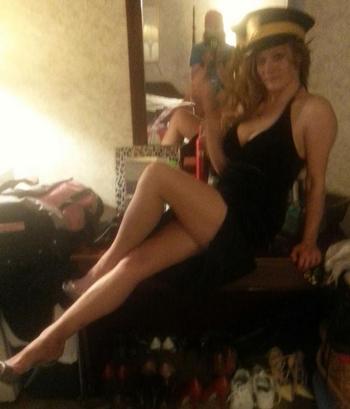 , 32  female escort, Windsor