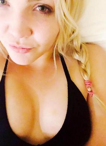 , 23  female escort, Windsor