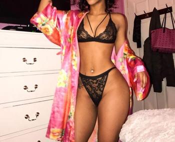 , 21  female escort, Windsor