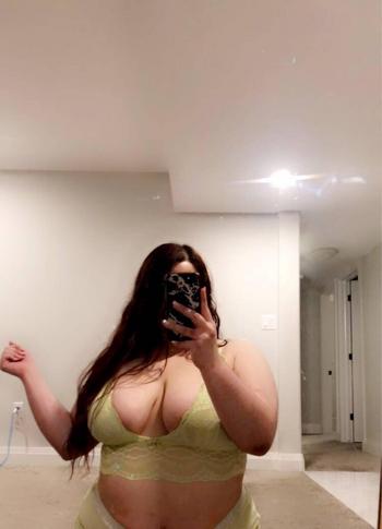 Amina, 22 Middle Eastern female escort, Windsor