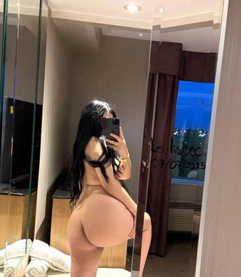 Mishell, 23 Latino/Hispanic female escort, Windsor