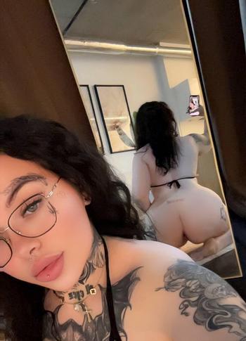 Mila LaRae, 22 Caucasian/White female escort, Windsor