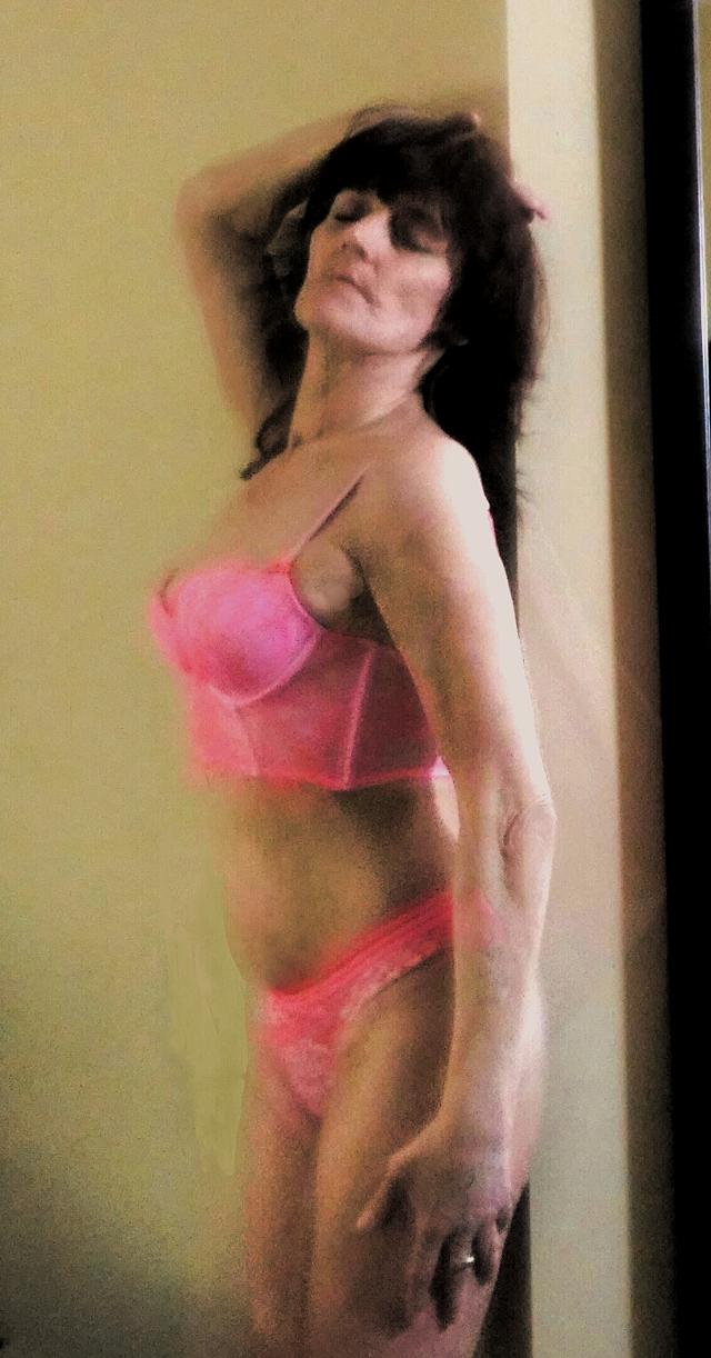 escort photo 1